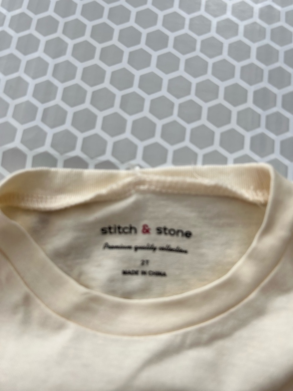 NWT Stitch & Stone Cream Short Sleeve Tee and Matching Carpenter Pants Size 2T - Picture 3 of 6